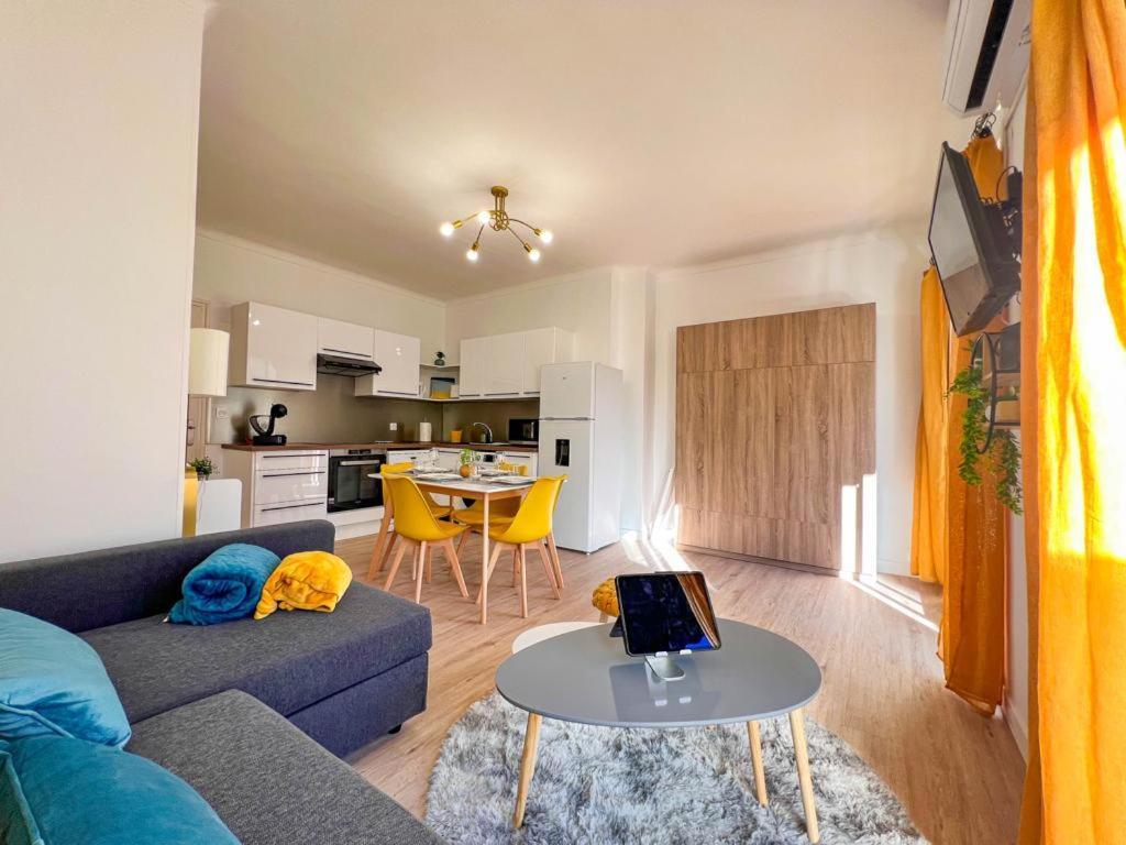 Appartement Vue Mer Parking Prive Place Med Canet-en-Roussillon Exterior foto