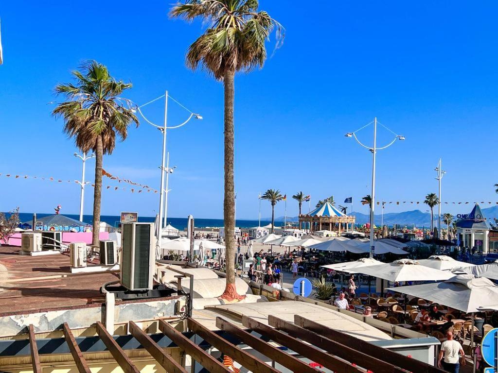 Appartement Vue Mer Parking Prive Place Med Canet-en-Roussillon Exterior foto